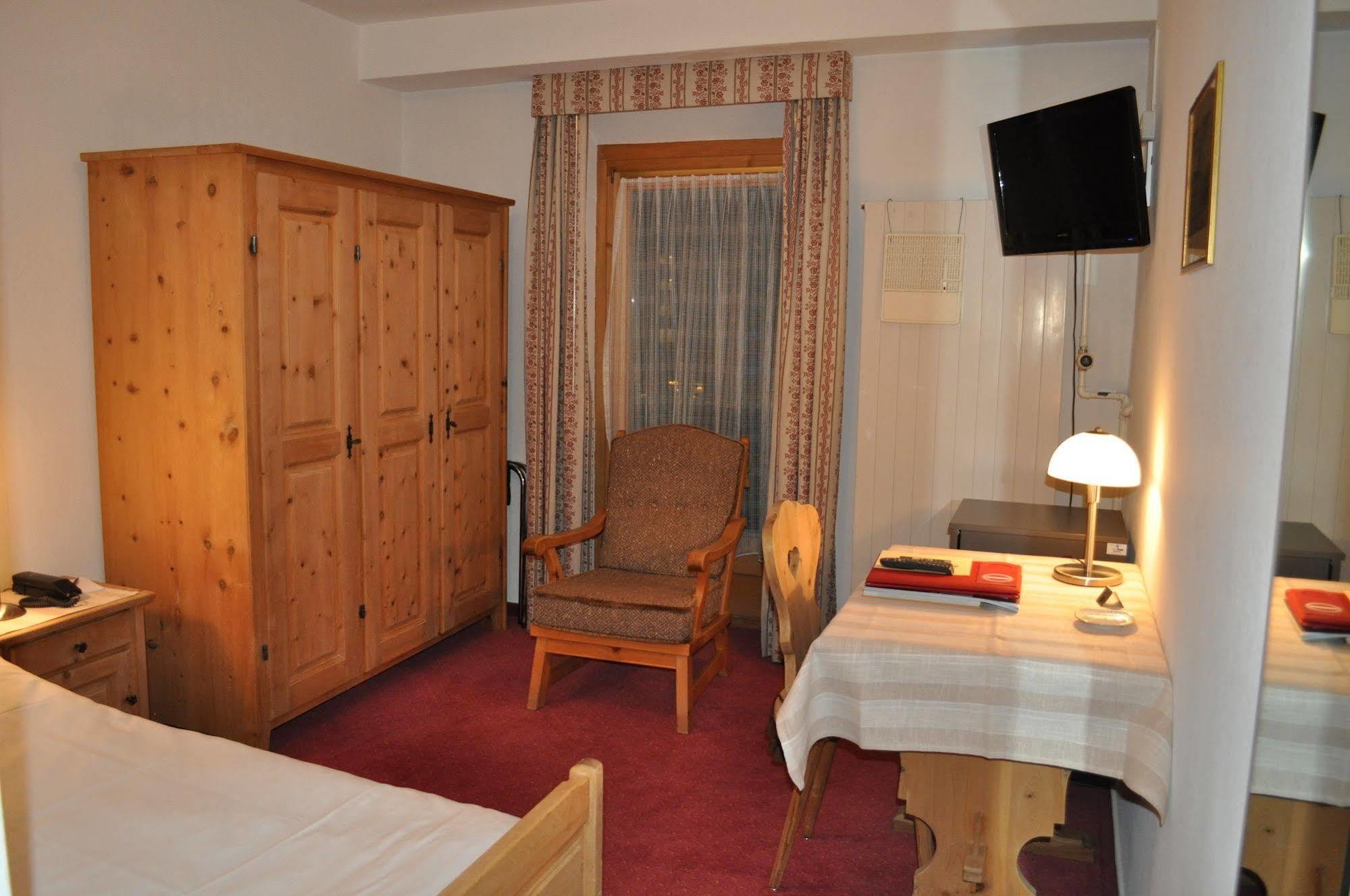 Hotel Bernina Pontresina Extérieur photo